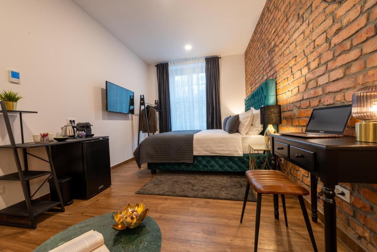 Brickwall Apartments Zagabria Esterno foto